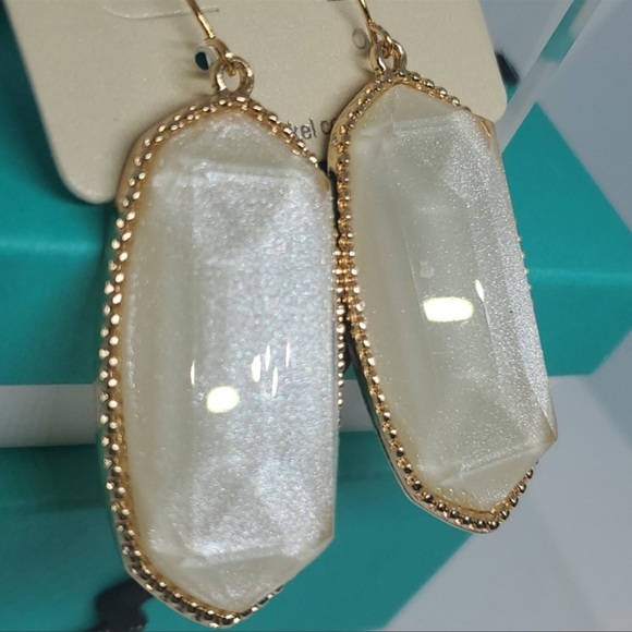 Cream Opalescent Look Acrylic Diamond Cut Earrings - Picture 6 of 8